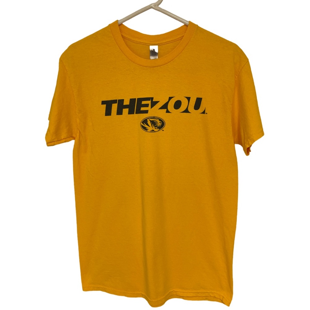 Mizzou “THE ZOU” NCAA Gildan Shirt Women’s Medium Gold